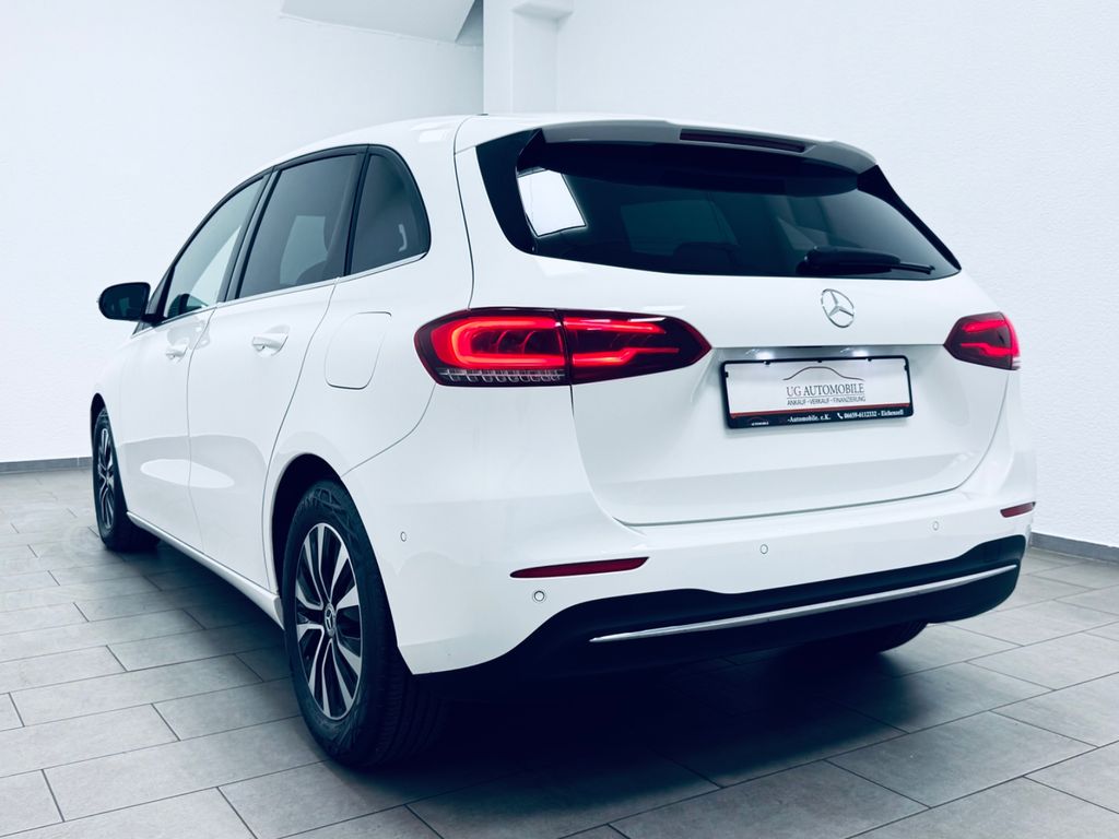 Mercedes-Benz B 180 2022