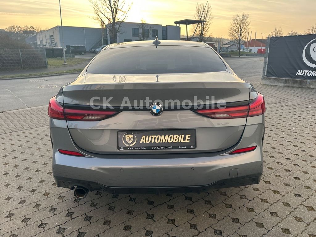 BMW 218 2022