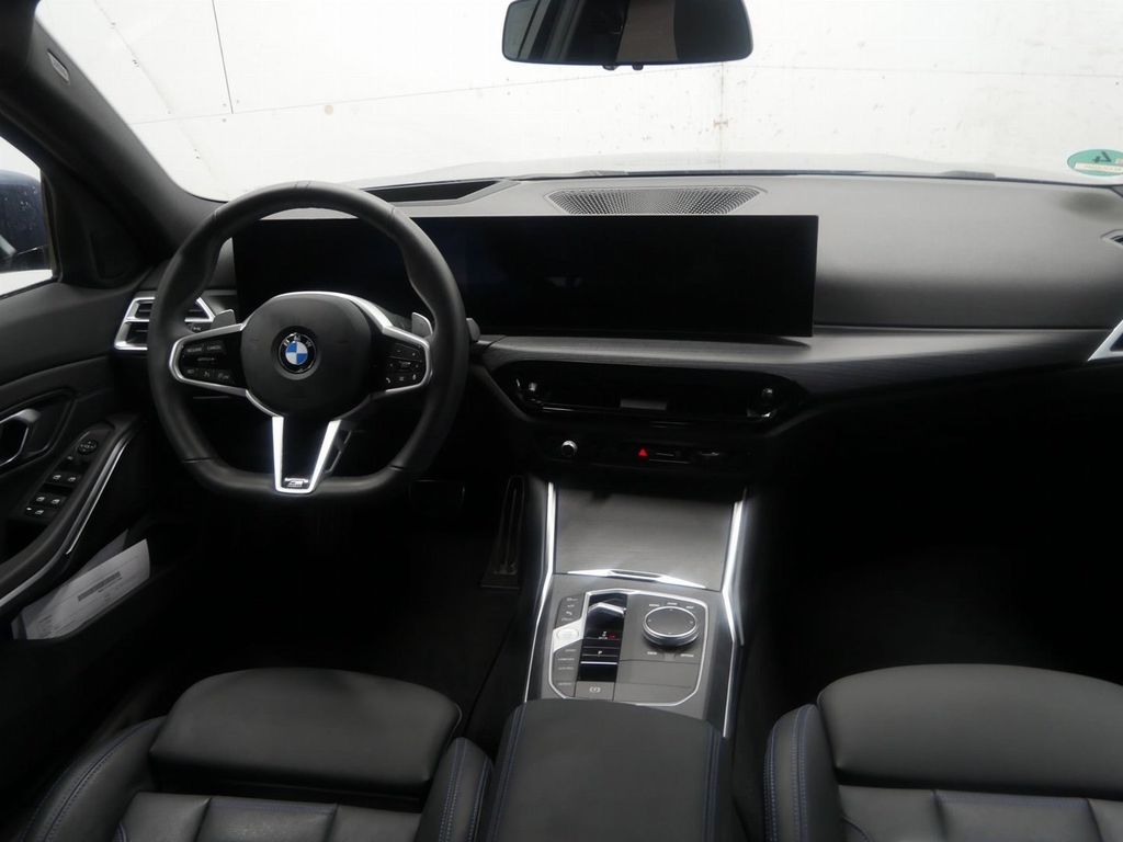 BMW 318 2025