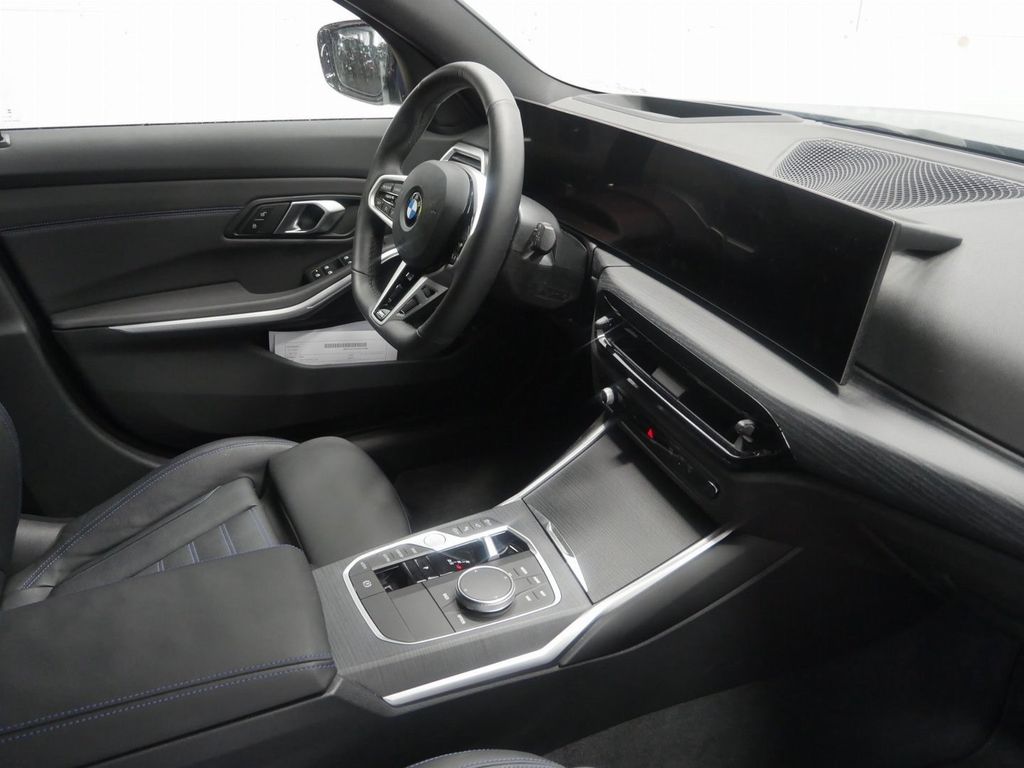 BMW 318 2025
