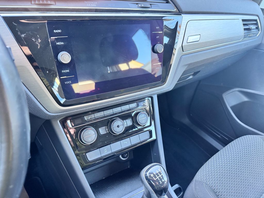 Volkswagen Touran 2021