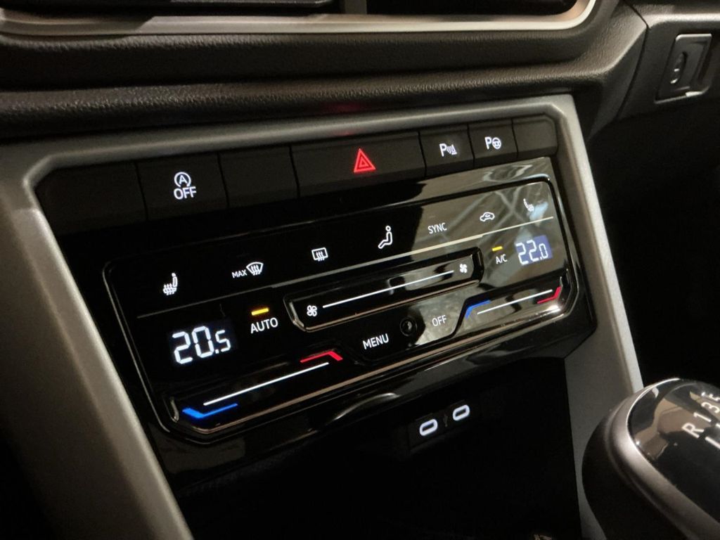 Volkswagen T-Roc 2025