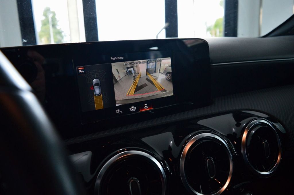 Mercedes-Benz A 180 2022