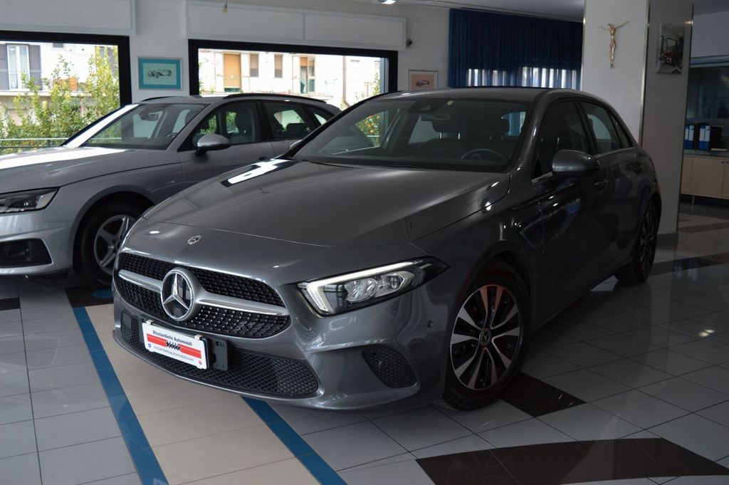 Mercedes-Benz A 180 2022