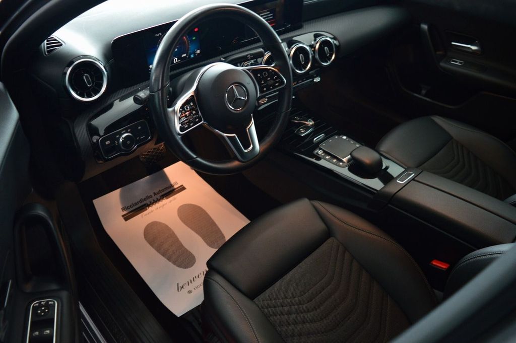 Mercedes-Benz A 180 2022