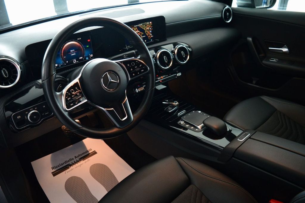 Mercedes-Benz A 180 2022