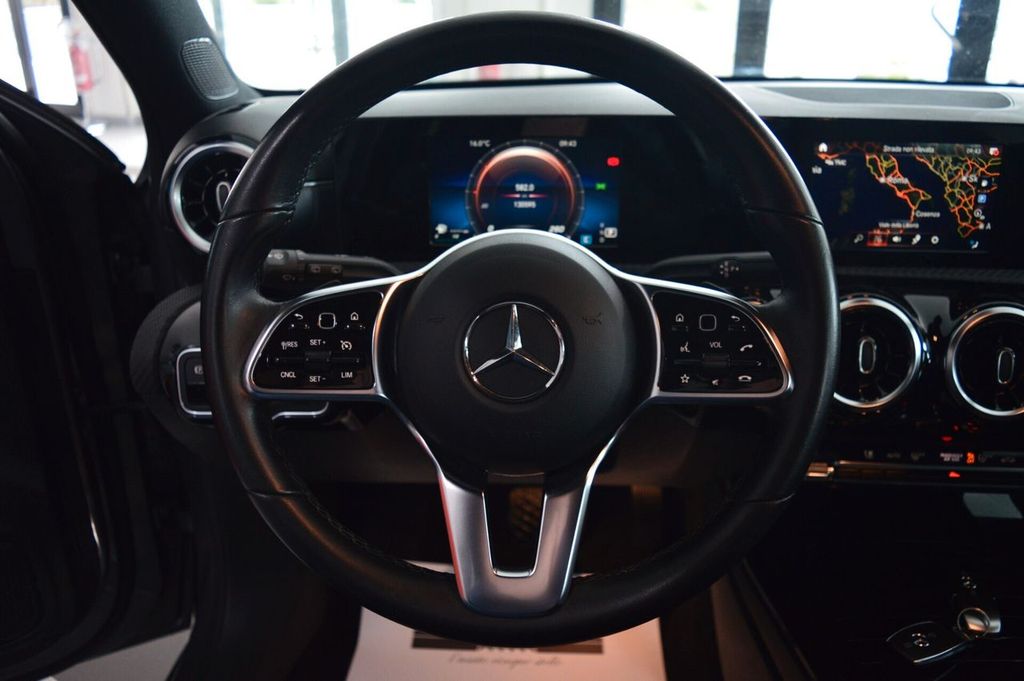 Mercedes-Benz A 180 2022