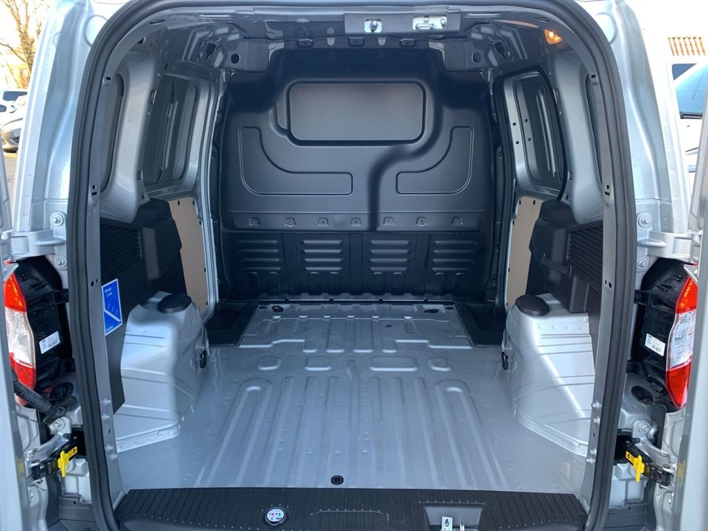 Ford Transit Courier 2023