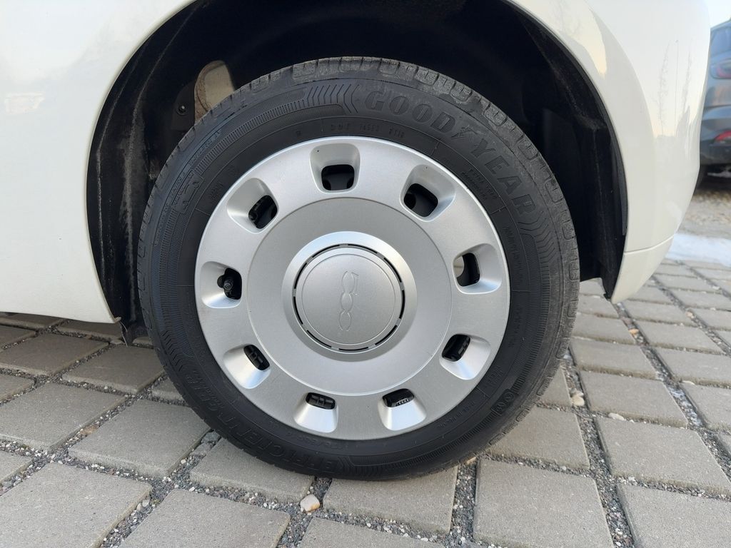 Fiat 500 2023