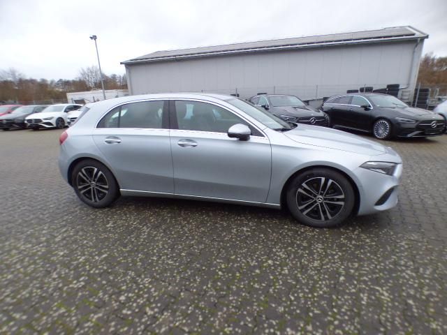 Mercedes-Benz A 200 2024