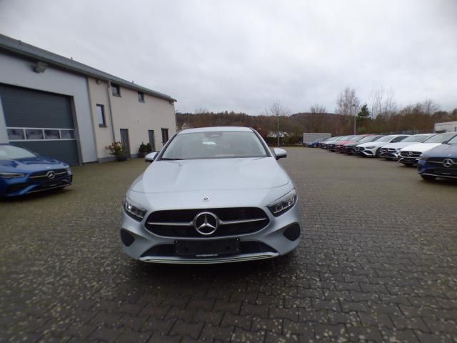 Mercedes-Benz A 200 2024
