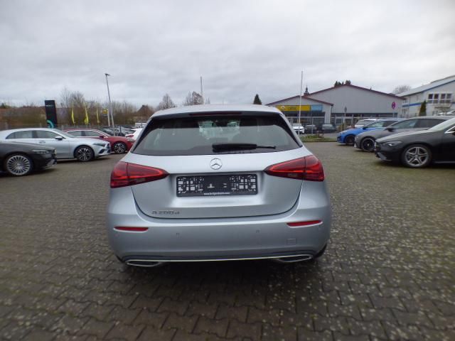 Mercedes-Benz A 200 2024