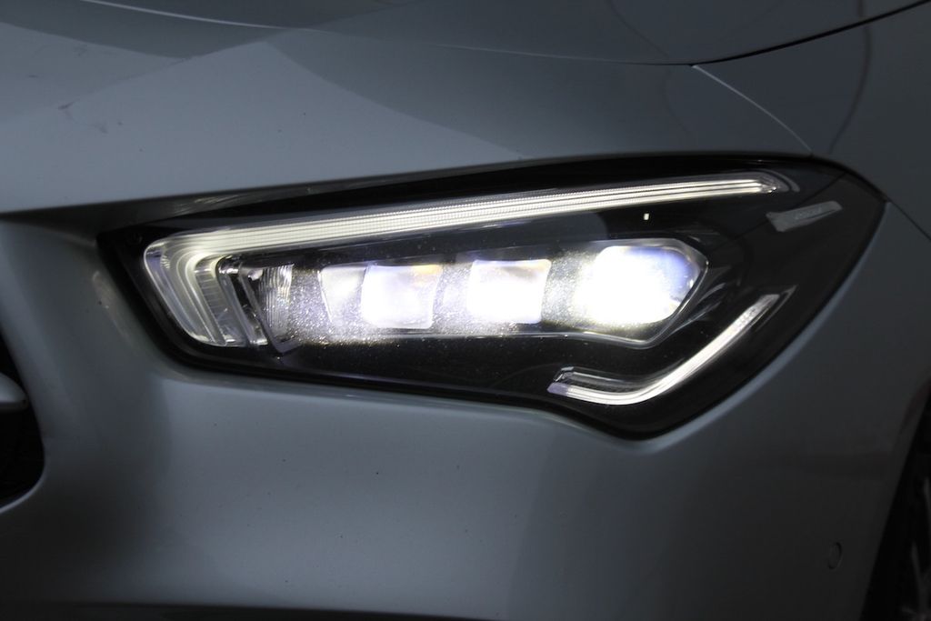 Mercedes-Benz CLA 200 2021