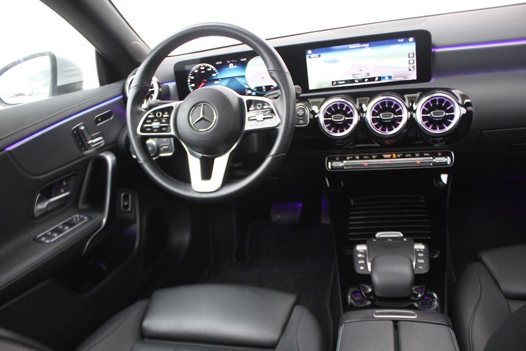 Mercedes-Benz CLA 200 2021