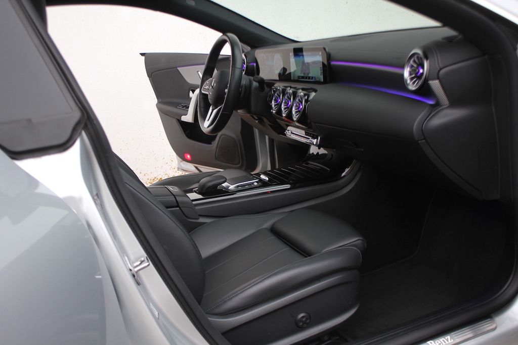 Mercedes-Benz CLA 200 2021