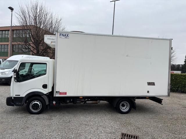 Nissan Cabstar 2015