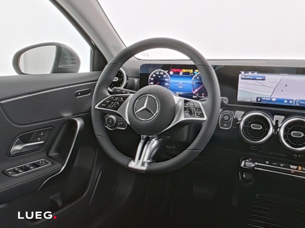 Mercedes-Benz A 180 2024