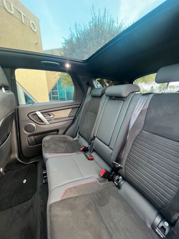 Land Rover Discovery Sport 2021