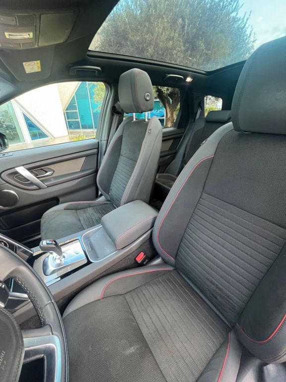 Land Rover Discovery Sport 2021