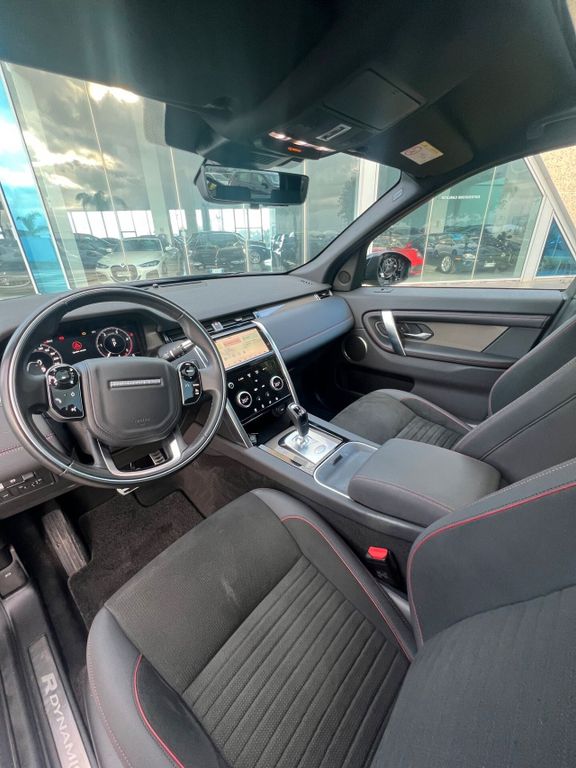 Land Rover Discovery Sport 2021