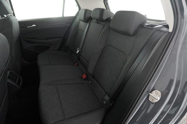 Volkswagen Golf 2024