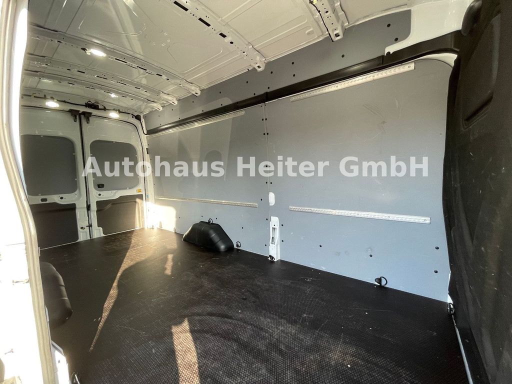 Ford Transit 2024