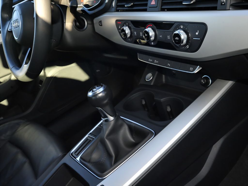 Audi A4 2021