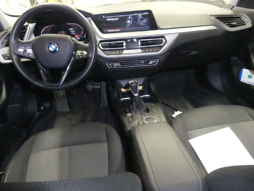 BMW 118 2021