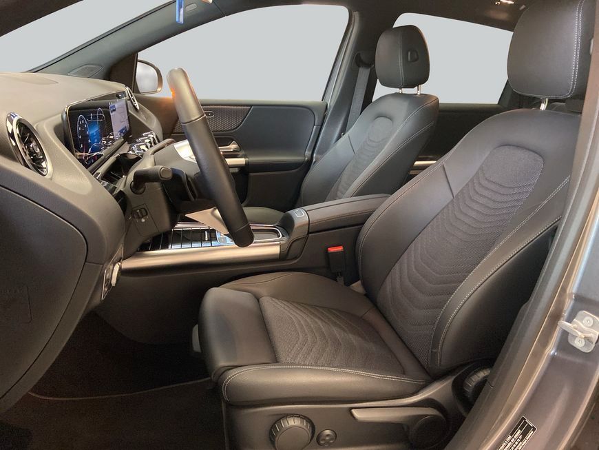 Mercedes-Benz B 200 2024