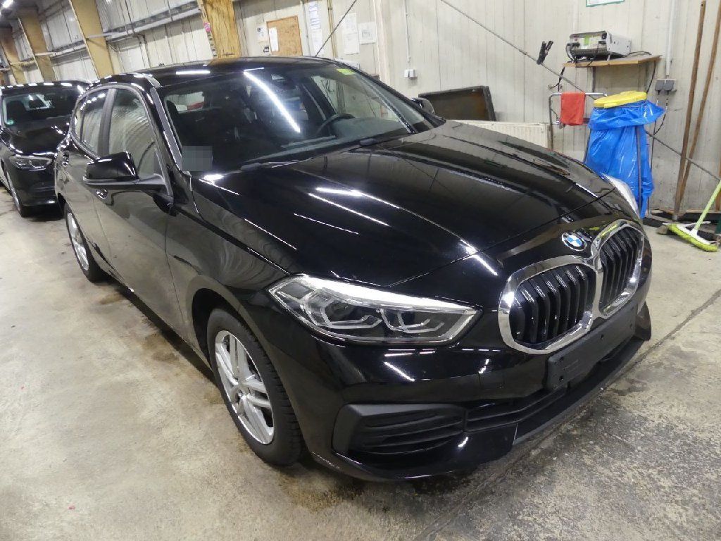 BMW 118 2021