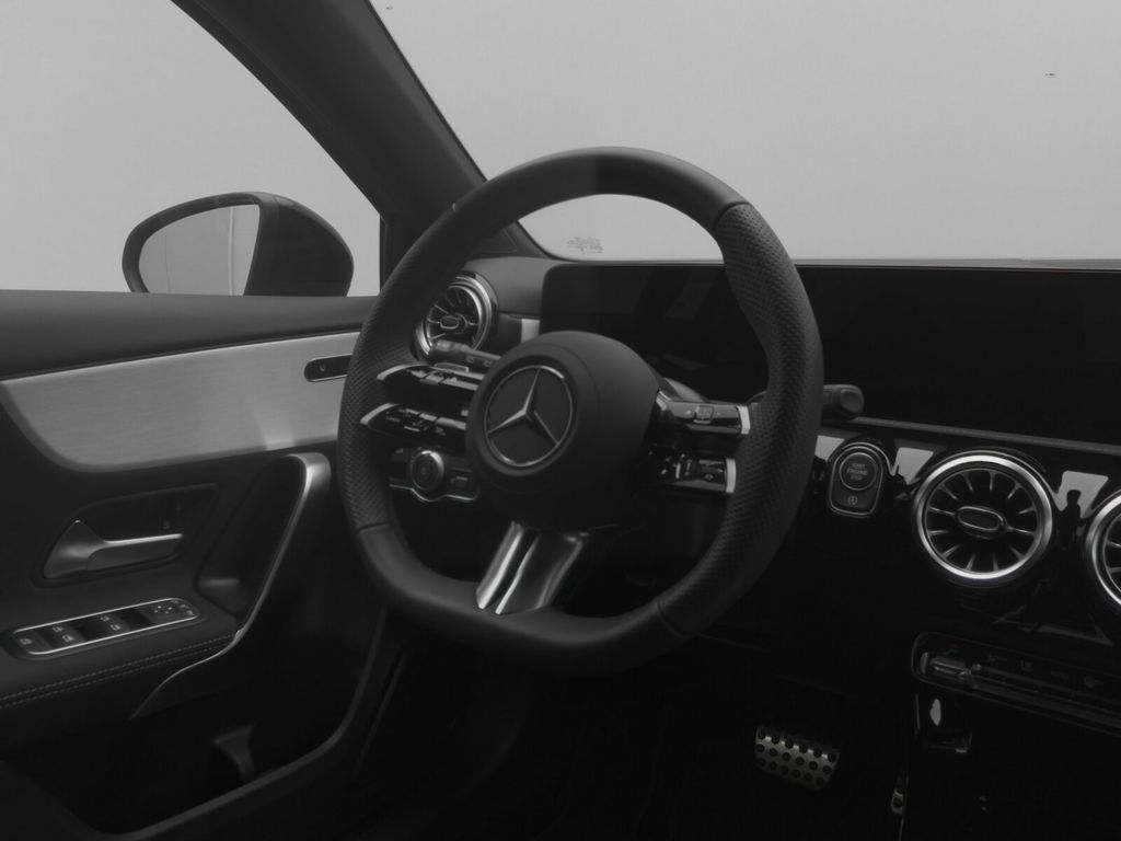 Mercedes-Benz A 200 2025