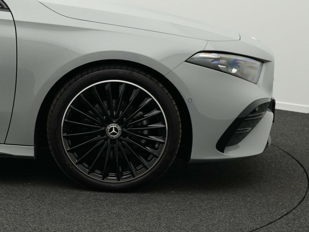 Mercedes-Benz A 200 2025