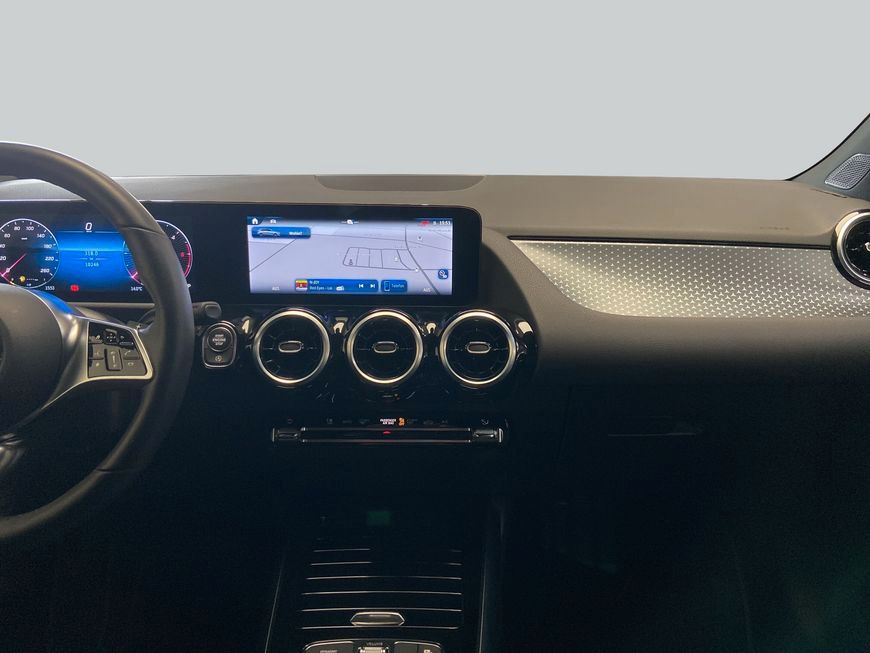 Mercedes-Benz B 200 2024