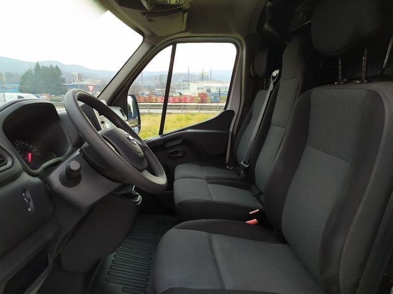 Nissan Interstar 2022