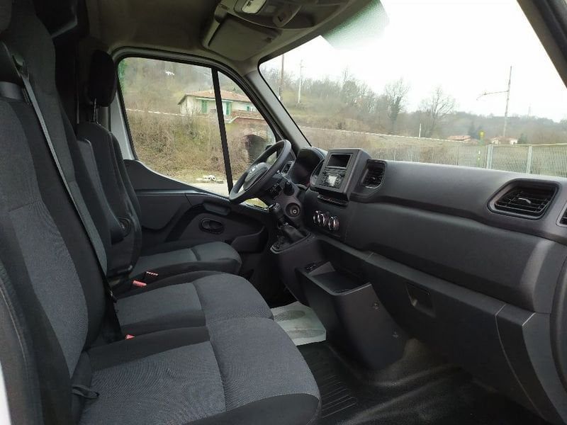 Nissan Interstar 2022