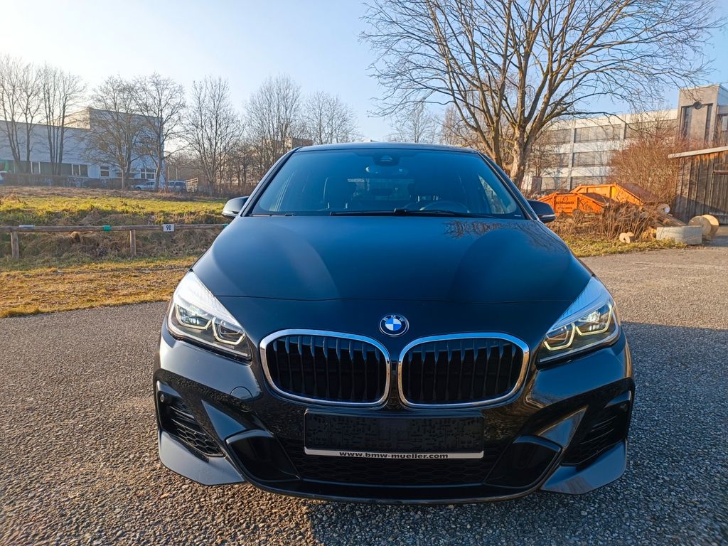 BMW 225 2020