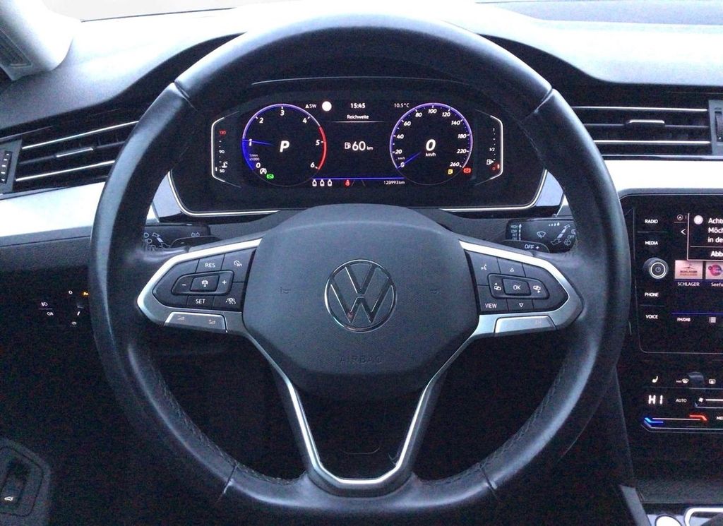 Volkswagen Passat 2022