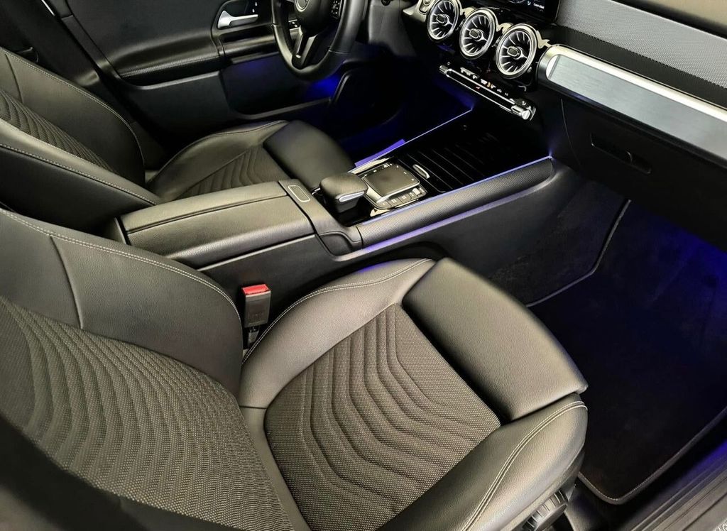 Mercedes-Benz GLB 180 2021