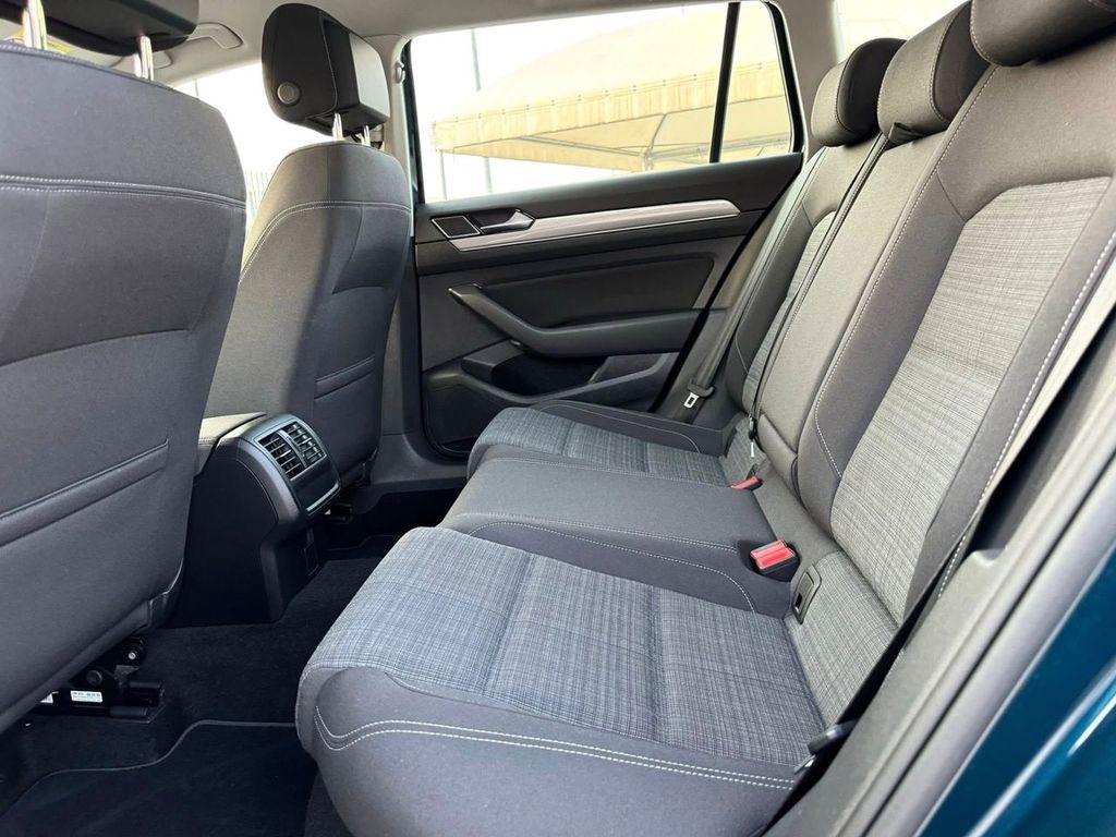 Volkswagen Passat 2022