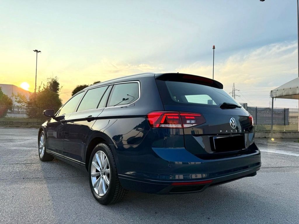 Volkswagen Passat 2022