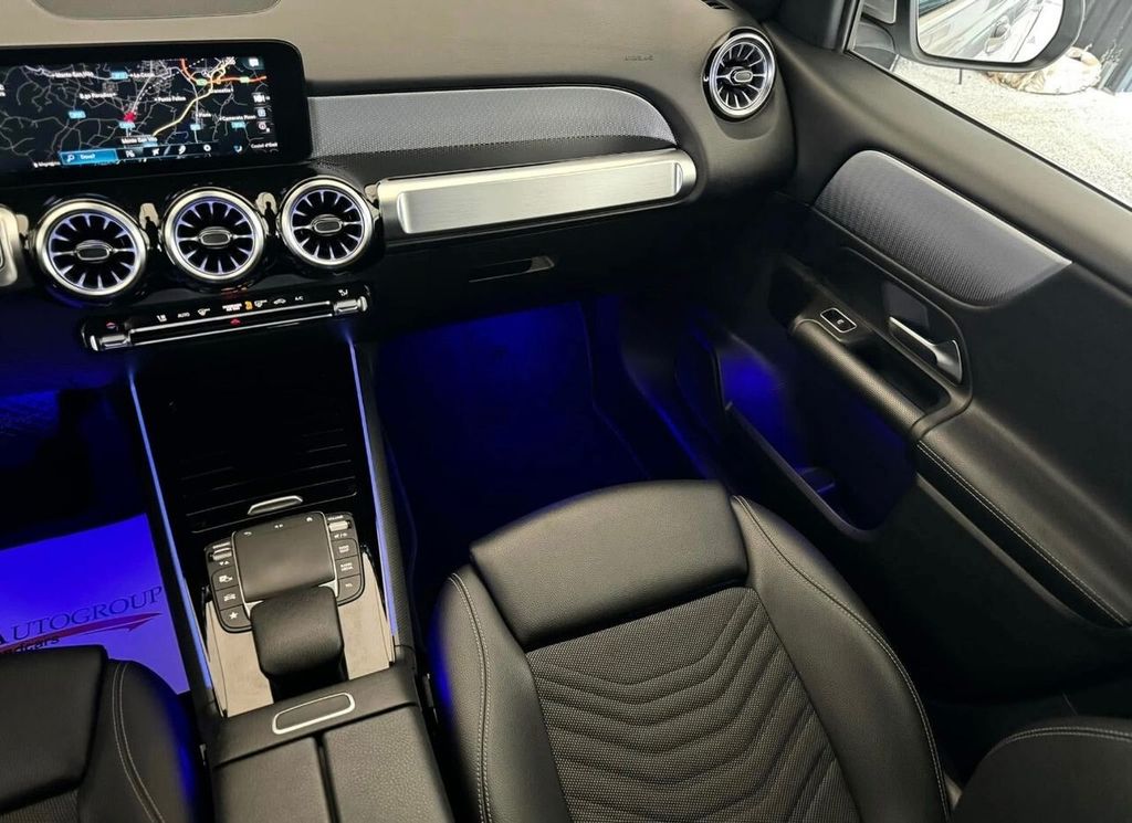 Mercedes-Benz GLB 180 2021
