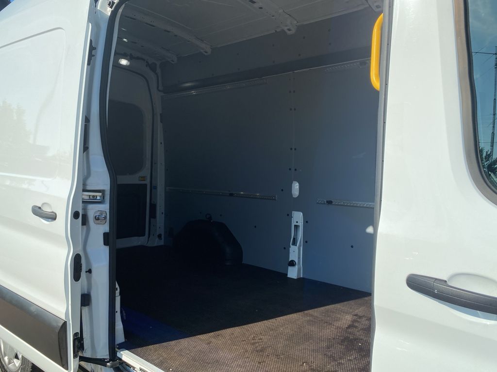 Ford Transit 2024