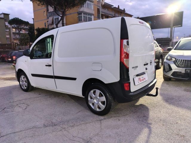 Nissan NV250 2021