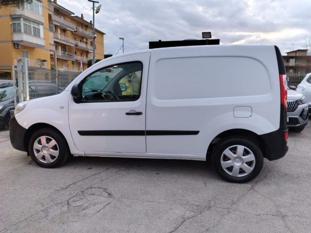 Nissan NV250 2021