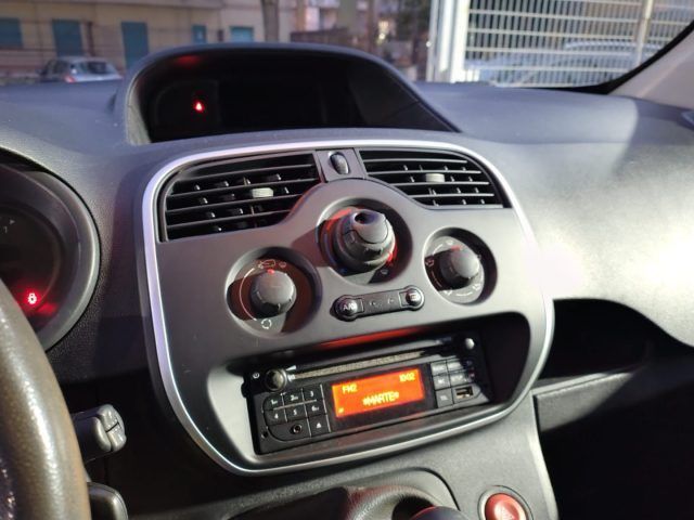 Nissan NV250 2021