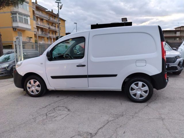 Nissan NV250 2021