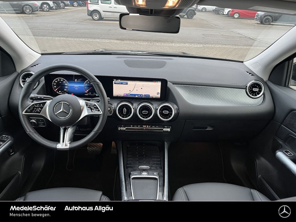 Mercedes-Benz GLA 180 2024