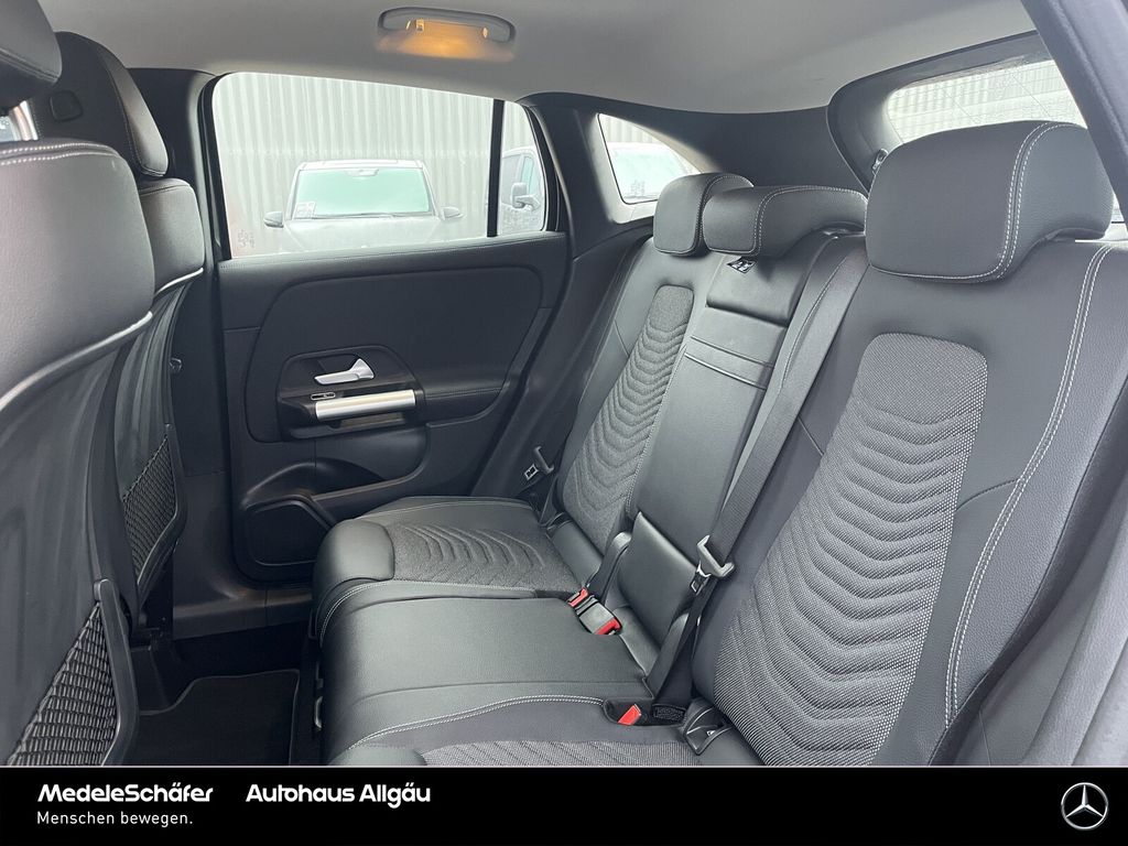 Mercedes-Benz GLA 180 2024