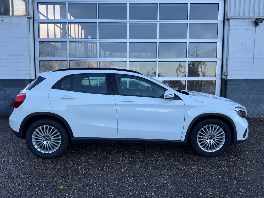 Mercedes-Benz GLA 200 2019