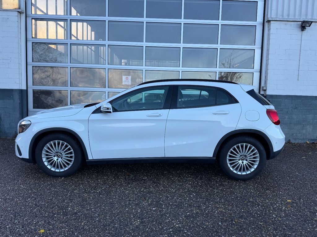 Mercedes-Benz GLA 200 2019